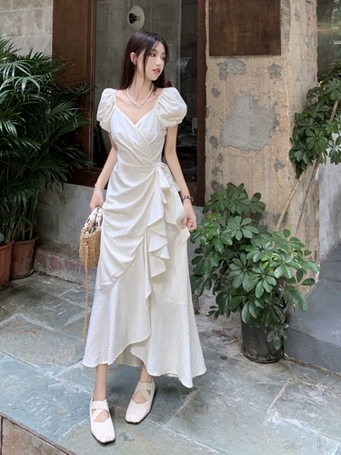 Длинное летнее минималистичное белое платье, сверхдлинная длинная длинная юбка, по фигуре