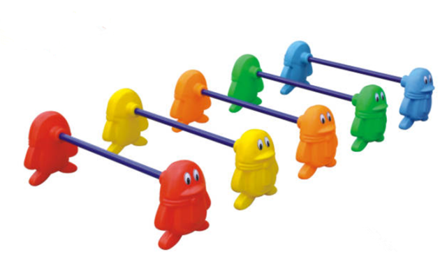 Kindergarten parentchild garden children feel integrated equipment plastic game drill hole plastic penguin cross bar 5 sets of set