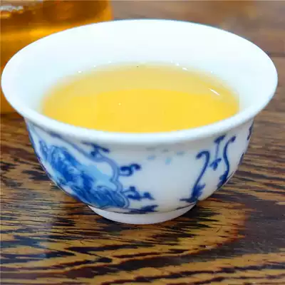 Eight years Chen Yao Xiang old tea woman Liubao tea white tea Frost old tea woman aged old tea brick 500g