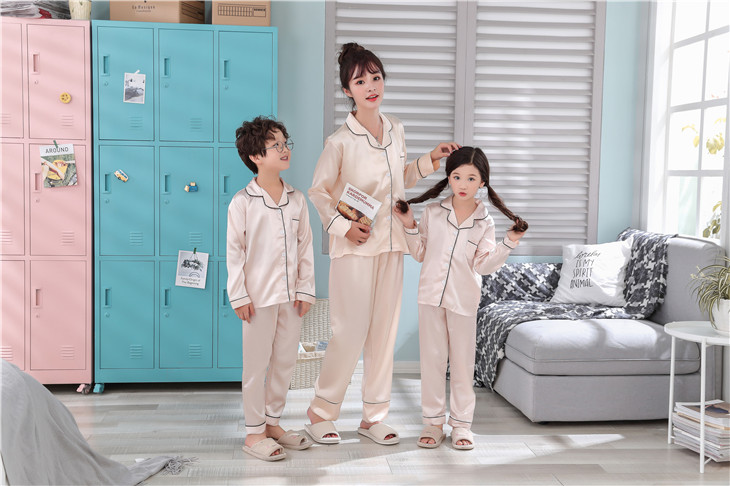 Mẹ và con gái đồ ngủ mỏng dài tay mới mùa hè trẻ em ladies XL trai băng lụa cha mẹ và con dịch vụ nhà phù hợp với bo cotton ngộ nghinh cho ca nha