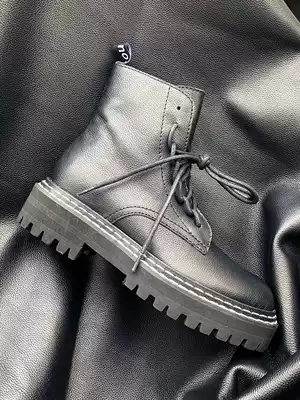 Yang Mi the same Martin boots 2021 spring and autumn new thick-soled leather handsome motorcycle British high-barrel all-match boots