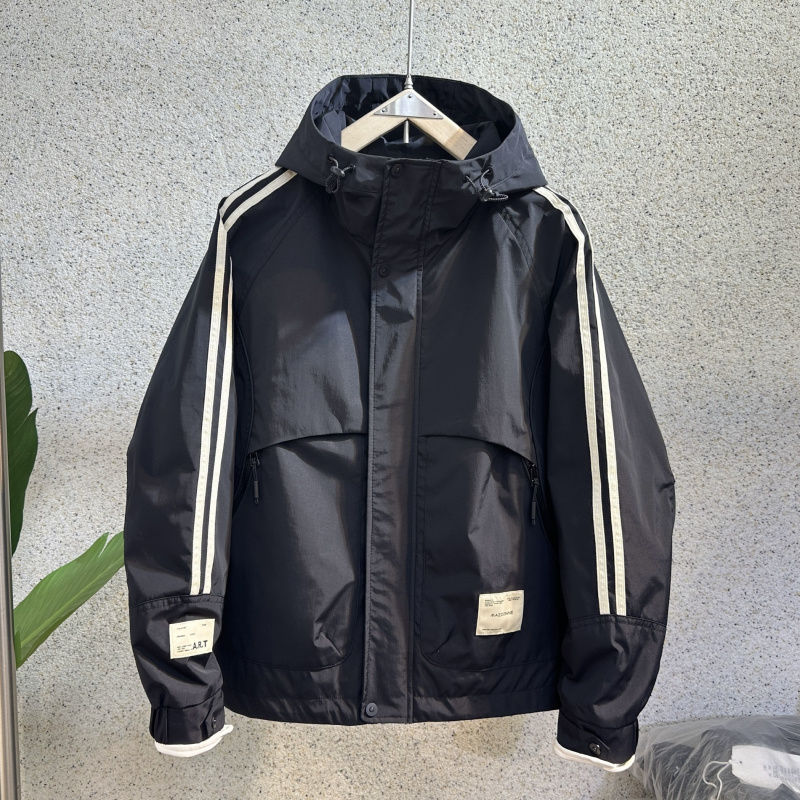 Men's Hooded White Stripe Jacket Spring Fashion Windproof American-Style Outdoor Jacket Casual Versatile Youth Jacket Stylish Men's Hooded White Stripe Jacket Spring Fashion Windproof American-Style Outdoor Jacket Casual Versatile Youth Jacket Stylish
