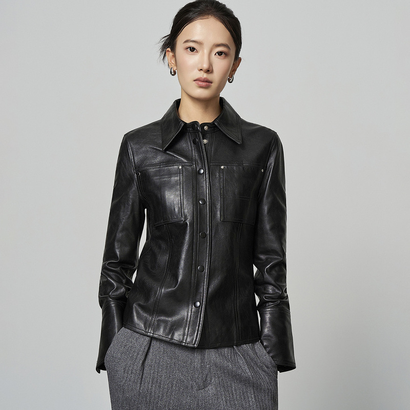 Women's Leather Jacket 2026 New Model Haining Oil Wax Sheepskin Short Slim Fit Genuine Leather Shirt Biker Leather Jacket Black