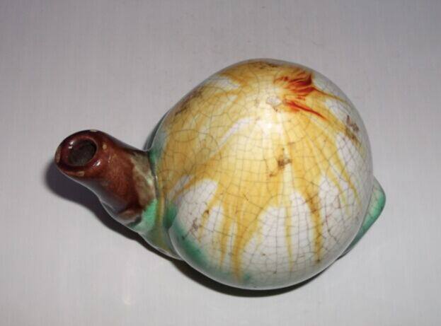 Painted peach-shaped back-turned pot ancient play with nostalgic pottery pots Furnishing Art Antique Old Objects Folk collection Pottery Hot Pin