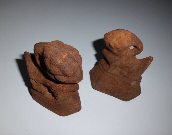 Qing Dynasty Iron Weights Ancient Play Nostalgic Call With Swing Piece Animal Shaped Iron Ware Antique Old Objects Collection Miscellaneous Hot Pins