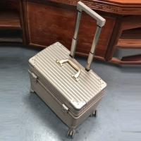 Цвет шампанского.