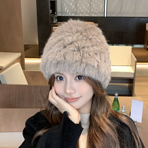 Демисезонная утепленная удерживающая тепло шерстяная бархатная шапка