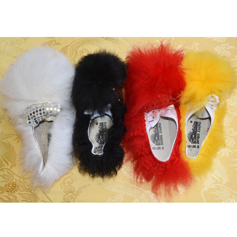 Professional manufacturers produce dragon and lion pure wool south lion lion dance shoes south lion lion shoes wake lion shoes 80 yuan a pair