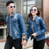 Áo bố mẹ con 2018 xuân hè thu sóng mới rung rinh mạng lưới áo khoác denim đỏ gia đình mẹ ba mẹ con quần áo gia đình giá rẻ Trang phục dành cho cha mẹ và con