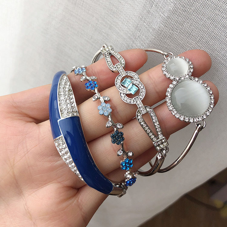 Châu Âu và Hoa Kỳ cá tính hợp kim retro đính hoa hình học opal vòng tay mùa thu và mùa đông phụ nữ vòng tay trang sức nhỏ vòng lv