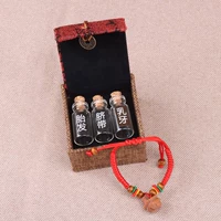 Подарочная коробка, наклейка, браслет из красной нити, 3 шт, 3 штук