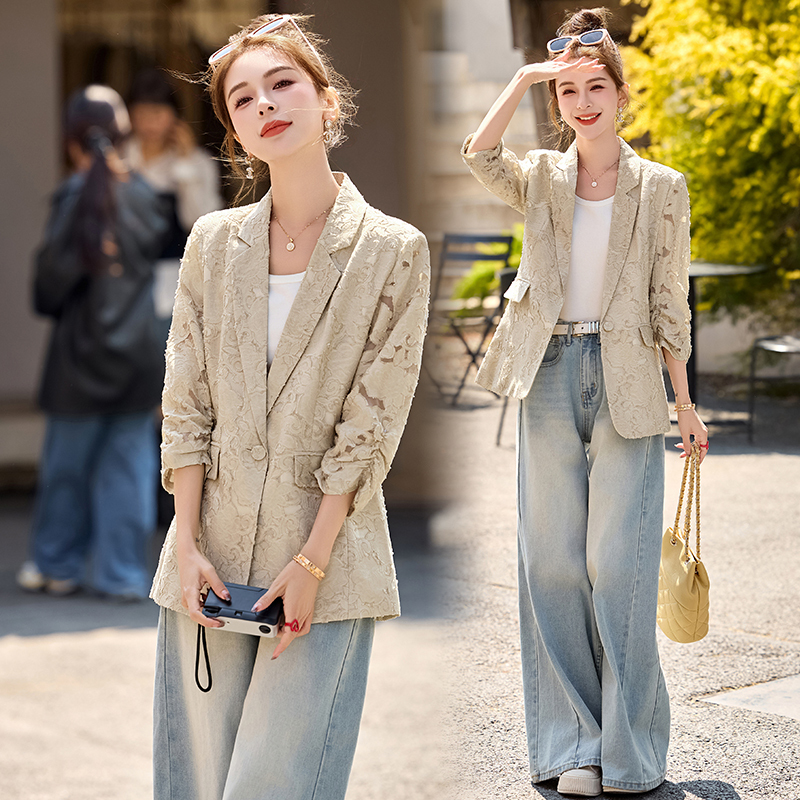 Light Luxury Blazer for Women, Short Style, 2026 Spring/Summer New Collection, Floral Hollow-Out Design, European Style, Thin Casual Suit Jacket