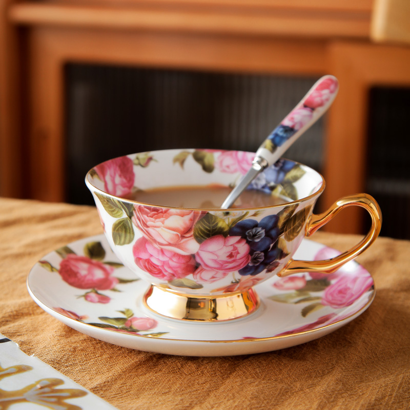 Bone china coffee cup and saucer set European-style small luxury ceramic British Phnom Penh afternoon tea cup elegant flower tea cup home