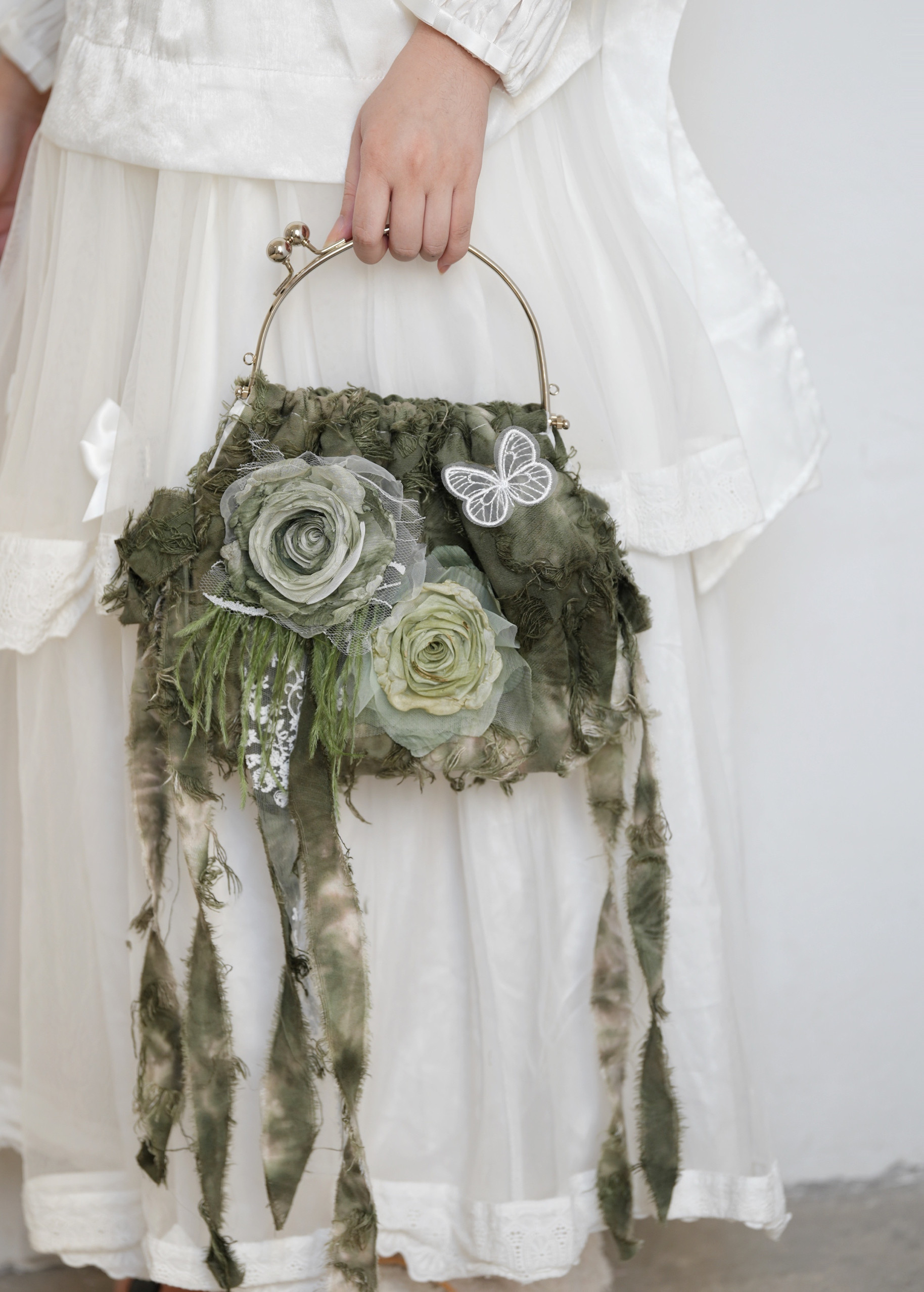 Ruhe's original Mori-style New Chinese Rose Handmade Unique Lace Crossbody Bag, a Fresh Summer Outing Handbag
