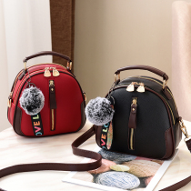 2018 New Womens bag Fashion Womens Hand bag Europe and America simple atmosphere Joker Korean shoulder bag shoulder bag