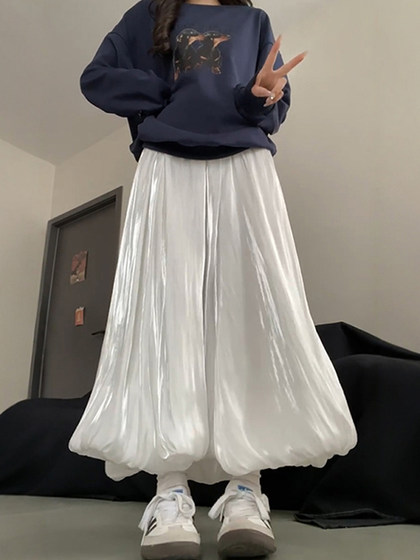 白色缎面花苞长裙a字半身裙梨型身材遮胯大码女胖mm设计感月光裙