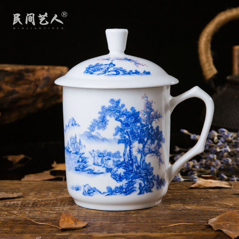 Jingdezhen ceramic cups with cover the blue and white porcelain ipads porcelain cup custom water glass cup double office meeting