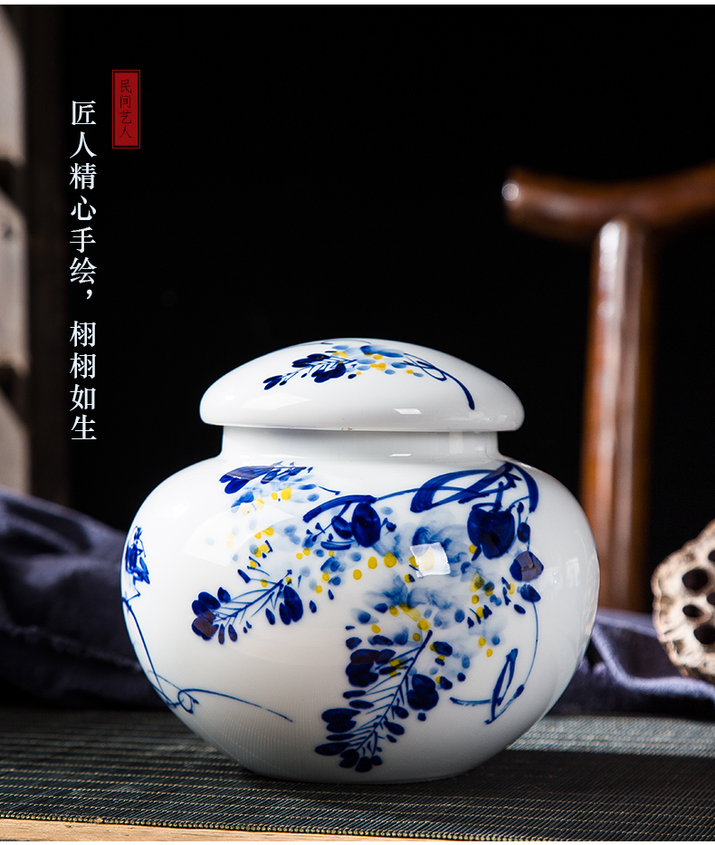 Folk artists hand - made bucket color blue and white porcelain tea pot of jingdezhen ceramic household large seal storage POTS