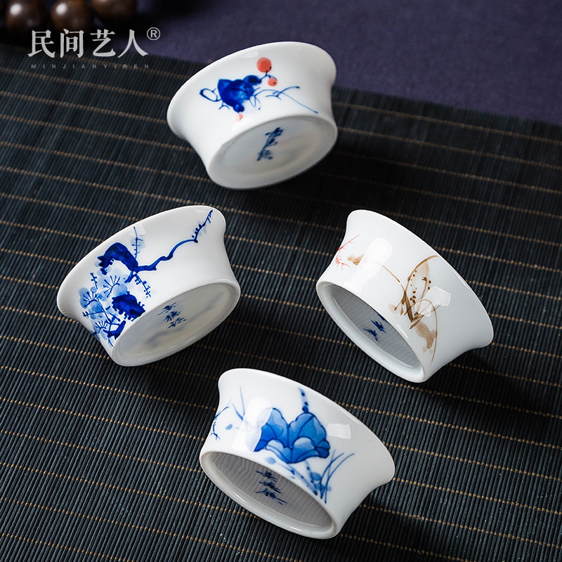 Folk artist hand-painted bucket color pastel blue and white porcelain horseshoe cup Jingdezhen ceramic kung fu tea cup master cup single cup