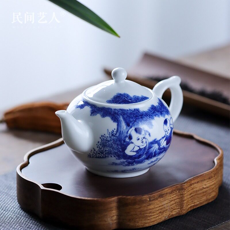 Hand painted underglaze blue and white baby play picture One person drinking small teapot Office tea single pot Chinese retro Kung Fu tea set