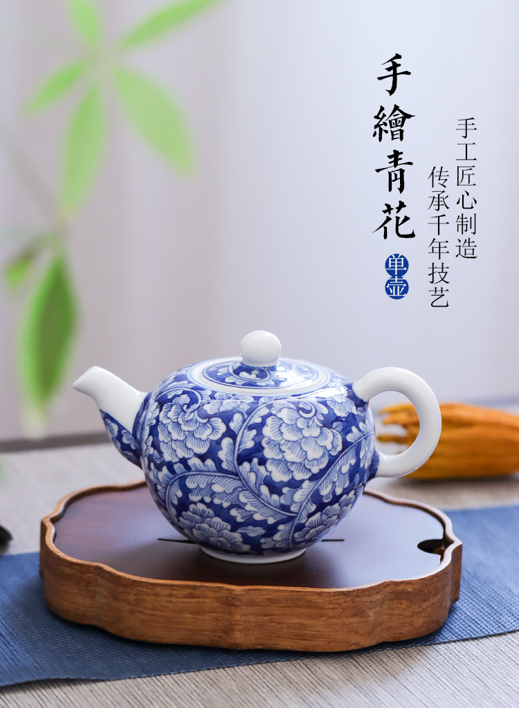 Hand made blue and white porcelain of jingdezhen ceramic teapot kung fu tea tea, household small antique single pot, kettle