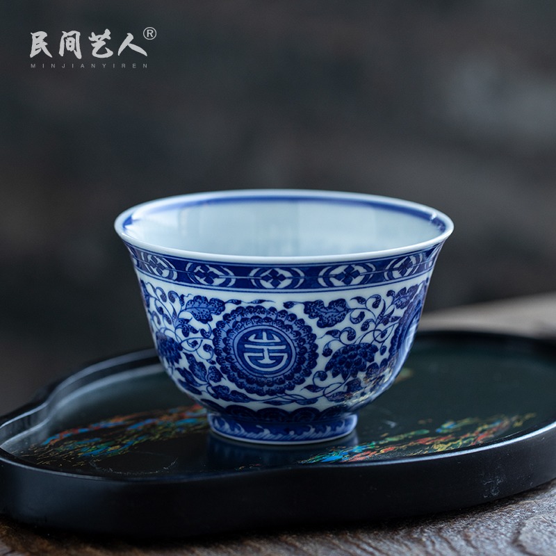 Pure manual master cup of jingdezhen ceramic kunfu tea sample tea cup hand - made personal cup single cup bowl of blue and white porcelain