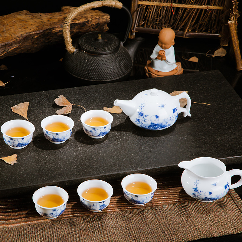 Jingdezhen ceramic kung fu tea set high white porcelain 6 people a complete set of tea set of blue and white porcelain teapot teacup