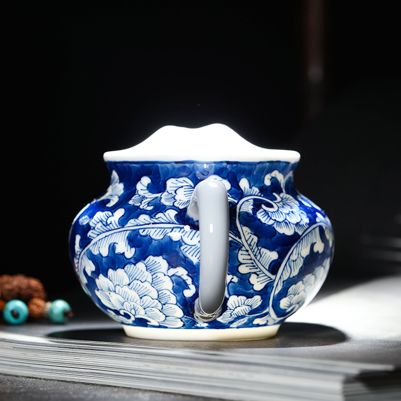 Jingdezhen ceramics by hand kung fu tea tea set points is reasonable hand - made porcelain glaze under a cup of tea tea accessories
