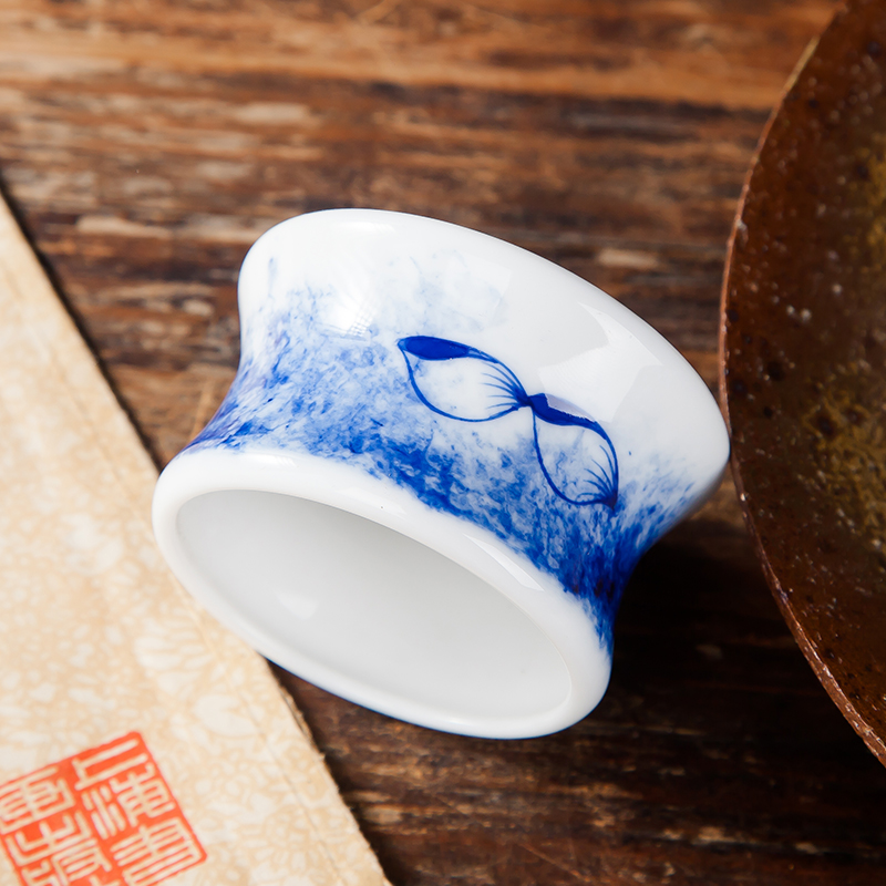 Hand made blue and white porcelain) ceramic tea tea strainer filter kung fu tea tea tea good spare parts