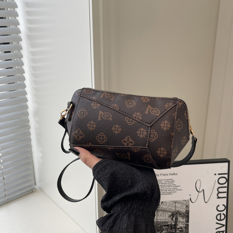 High-Fashion Single-Shoulder Underarm Bag with a Unique and Stylish Design, 2026 New Summer Fashion Printed Crossbody Bag for Women