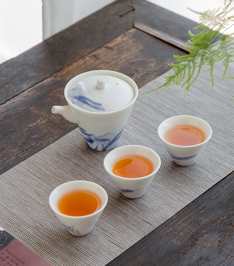 Rather uncommon crack cup travel tea set suit portable package ceramic up with a pot of three cups of on - board, kung fu tea set