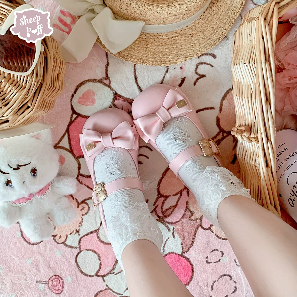 [Spot Six Group] mikko Hug Medium Low Heels Sheep Puff Lolita Co-list Shoes translated