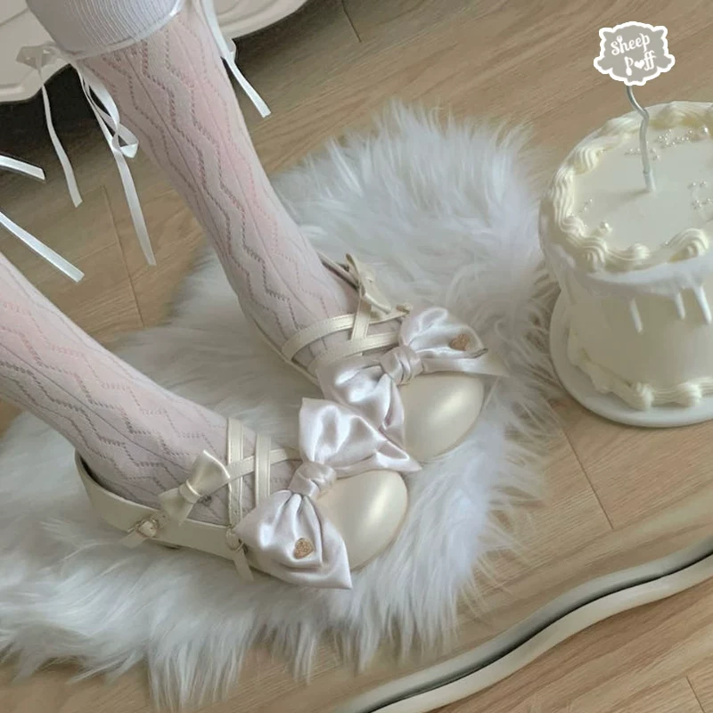 【Показать две шарики】Сатиновая конфетная шерстяная Паф Лоли Satin Pu туфли на низком каблуке