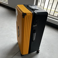 Черный с желтой толстой царапиной и тормозами 5 раундов