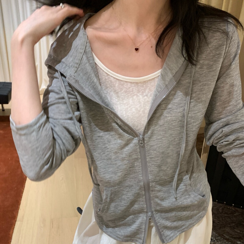 Gray Hooded Slim-Fit Short Sun-Protective Air-Conditioning Cover-Up Top with Zipper Cardigan Jacket Women's Sweatshirt Fake Two-Piece Thin Style Gray Hooded Slim-Fit Short Sun-Protective Air-Conditioning Cover-Up Top with Zipper Cardigan Jacket Women's Sweatshirt Fake Two-Piece Thin Style