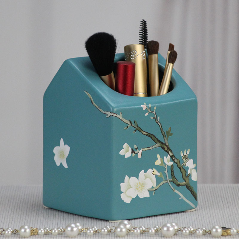 Brush pot creative contracted and I and fashionable lovely multi - functional stationery receive furnishing articles cosmetic Brush barrels of ceramic gifts