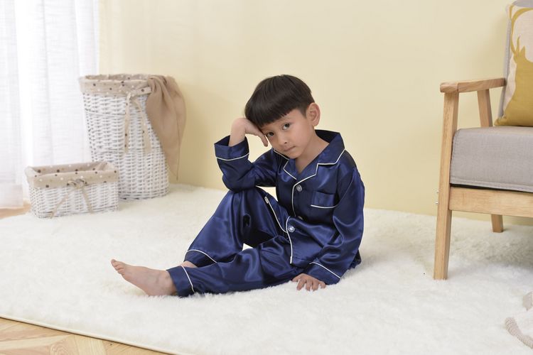 Mùa hè thanh niên vài đồ ngủ dài tay áo mùa xuân và mùa thu mỏng bộ người đàn ông và phụ nữ lụa thực phụ huynh gia đình ba nhà dịch vụ bộ đồ ngủ nhân vật hoạt hình
