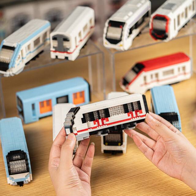 High-speed rail train city subway building blocks train subway model children's educational micro-particle assembled toy ornaments