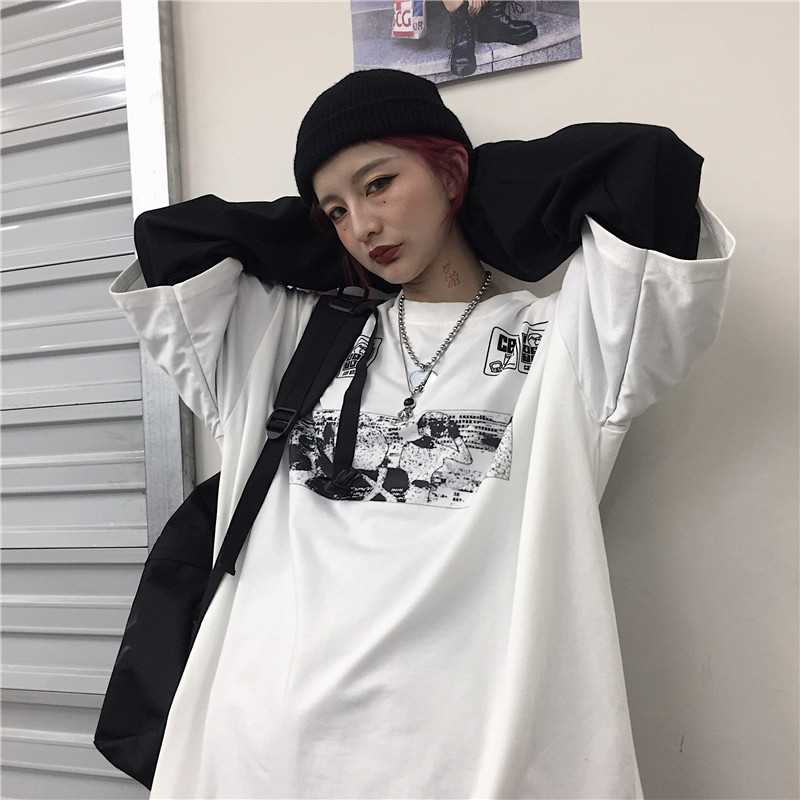 YANS2021 autumn new ins with the same black and white comic printing stitching fake two-piece long-sleeved T-shirt men and women pop