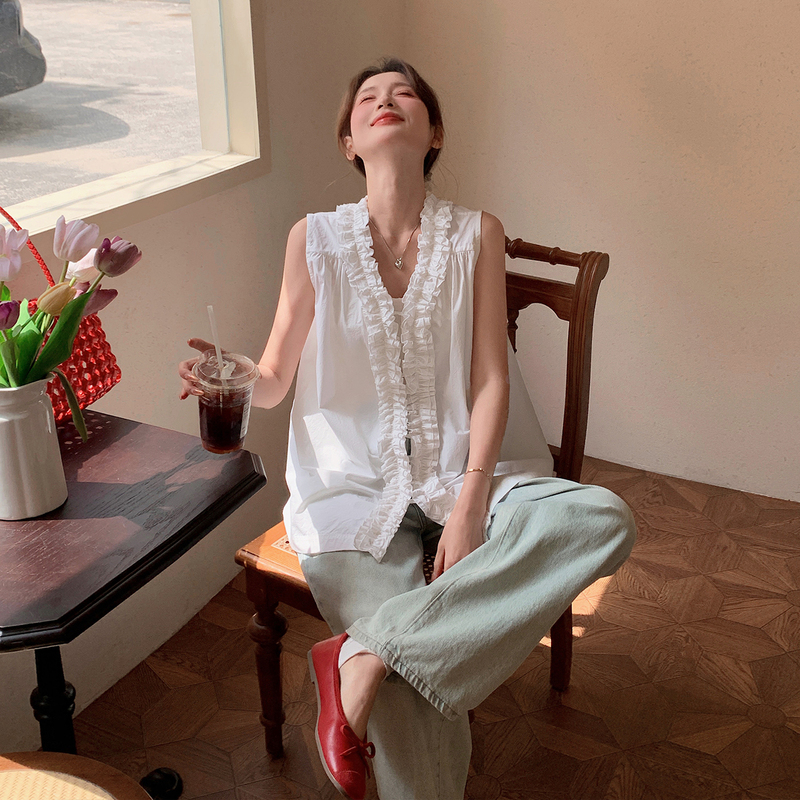 White Ruffled Sleeveless Tank Top Shirt for Women, Summer 2026 New Style, Loose Fit, Pure Cotton, French Style, High-End Feel, Blouse Top White Ruffled Sleeveless Tank Top Shirt for Women, Summer 2026 New Style, Loose Fit, Pure Cotton, French Style, High-End Feel, Blouse Top
