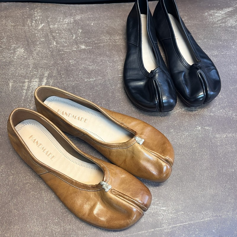 Heavy-Duty Vintage Washed Horsehide Split-Toe Shoes, Flat Shallow Pig's Trotter Shoes with a Distressed Look, Women's Genuine Leather Flat Shoes