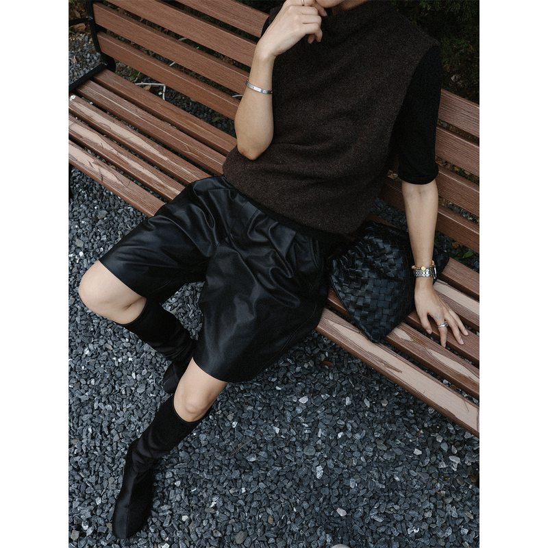 Tt Designer [New Layered Design] High-End Black Sheepskin Genuine Leather Pants Women's Spring and Autumn New Mid-Length Shorts