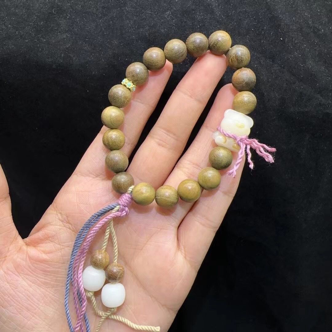 New country wind exploits green sandalwood Bodhi charcoal grilled small bear text Play Bracelet Cute Bestie Retro Streaming Suhand Strings-Taobao