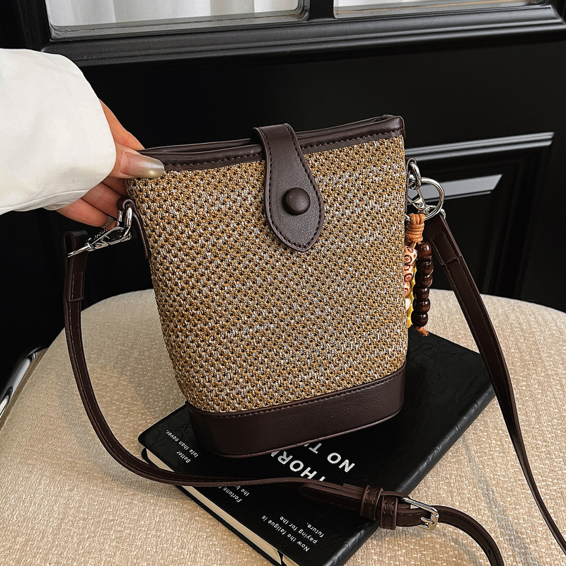 Small Vintage Woven Mini Bucket Bag for Women, Unique Patchwork Fly-Knit Design, Suitable for Vacation and Commuting, Can Be Worn as a Shoulder or Crossbody Phone Bag Small Vintage Woven Mini Bucket Bag for Women, Unique Patchwork Fly-Knit Design, Suitable for Vacation and Commuting, Can Be Worn as a Shoulder or Crossbody Phone Bag