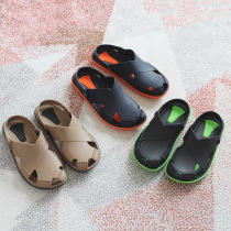 Summer breathable non-slip indoor and outdoor mens hollow slippers Korean trend rubber sandals fashion casual slippers