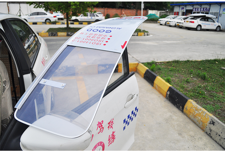 Lái xe trường đặc biệt mới sang huấn luyện viên mưa xe visor cũ Santana HLV xe trong suốt mưa board mưa mưa lông mày một cặp túi