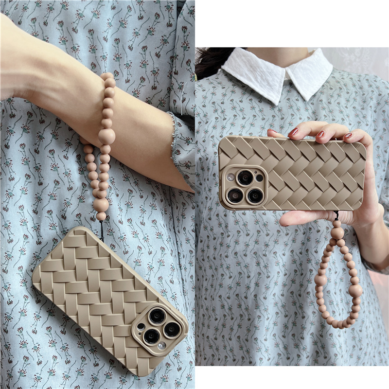 Autumn and winter brown woven elastic bracelet beads suitable for iPhone 14 Promax creative 15 lanyard wrist loss 13_voghion.com