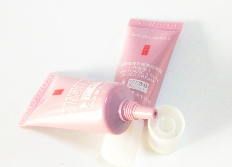 Làm đẹp da kem chống nắng 50 lần xác thực làm trắng kem che khuyết điểm bb cream 5 ml mẫu nhỏ 10 đi tải kem chống nắng clarins