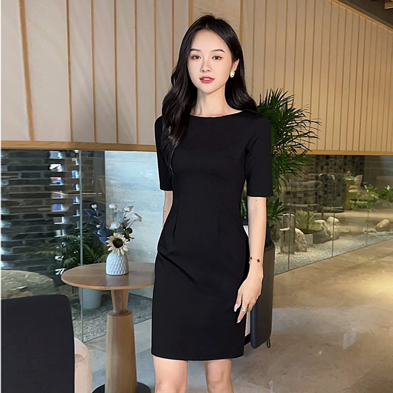 Mid-Sleeve Elegant Dress for Women, New Spring and Summer Style, High-End, Figure-Flattering, Hepburn-Style Little Black Dress, Everyday Commuting Dress
