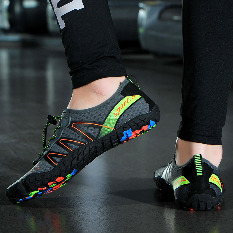 Boutique Five Finger Shoes Men Style Non-slip Covered Water Shoes For Creek Shoes Breathable Outdoor Climbing Shoes Men's Summer Snorkeling Beach Shoes